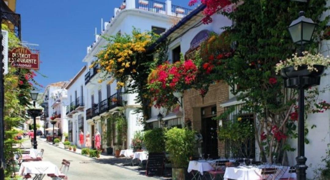 Bella Vista Leilighet Estepona Eksteriør bilde
